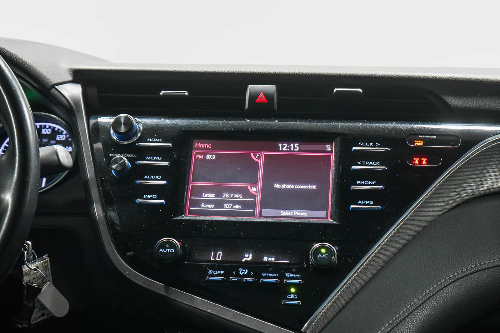 Used 2018 Toyota Camry SE w/ Protection Package (Q2) image 16