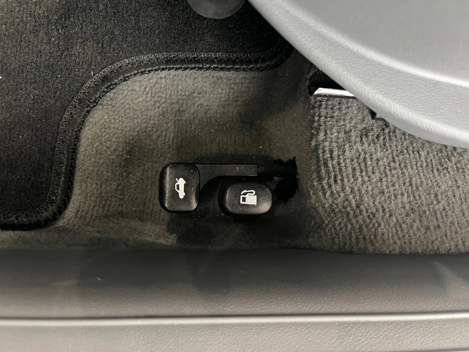 Used 2023 Hyundai Elantra SEL image 31