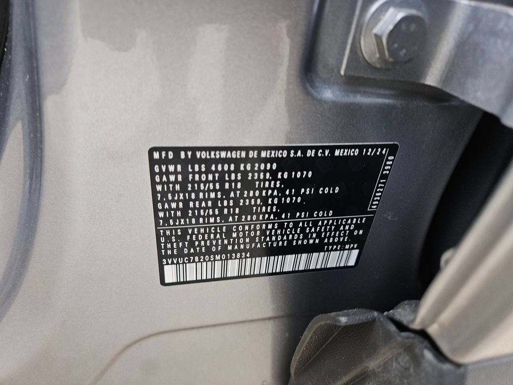 Used 2025 Volkswagen Taos SE AWD/4WD image 31