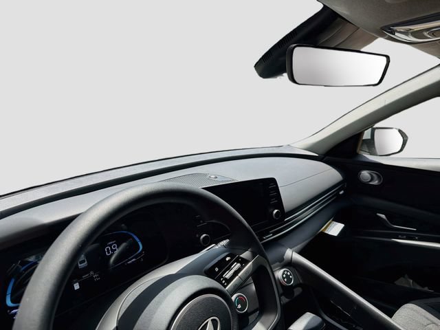 New 2026 Hyundai Elantra SE FWD image 9