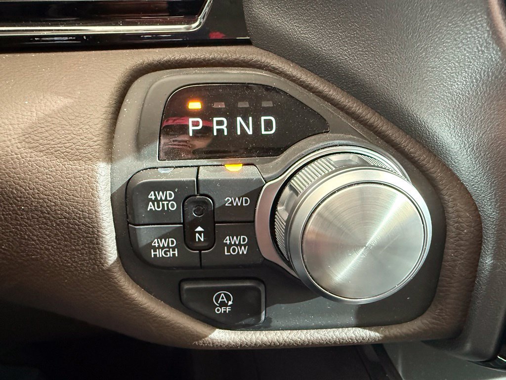 Used 2026 RAM 1500 Laramie w/ Advanced Safety Group II AWD/4WD image 18