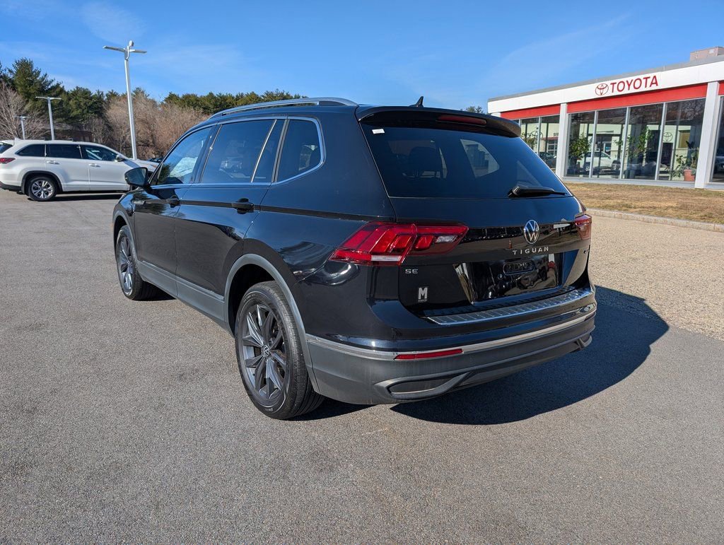 Used 2023 Volkswagen Tiguan SE image 3