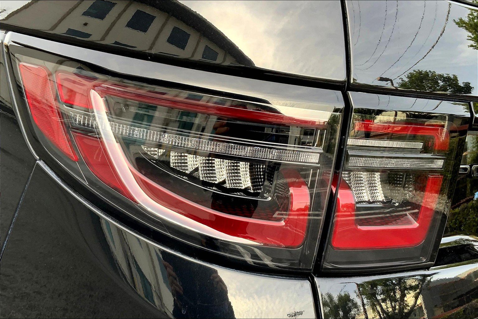 Certified 2022 Land Rover Discovery Sport S R-Dynamic AWD/4WD image 27