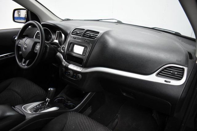 Used 2020 Dodge Journey SE image 29