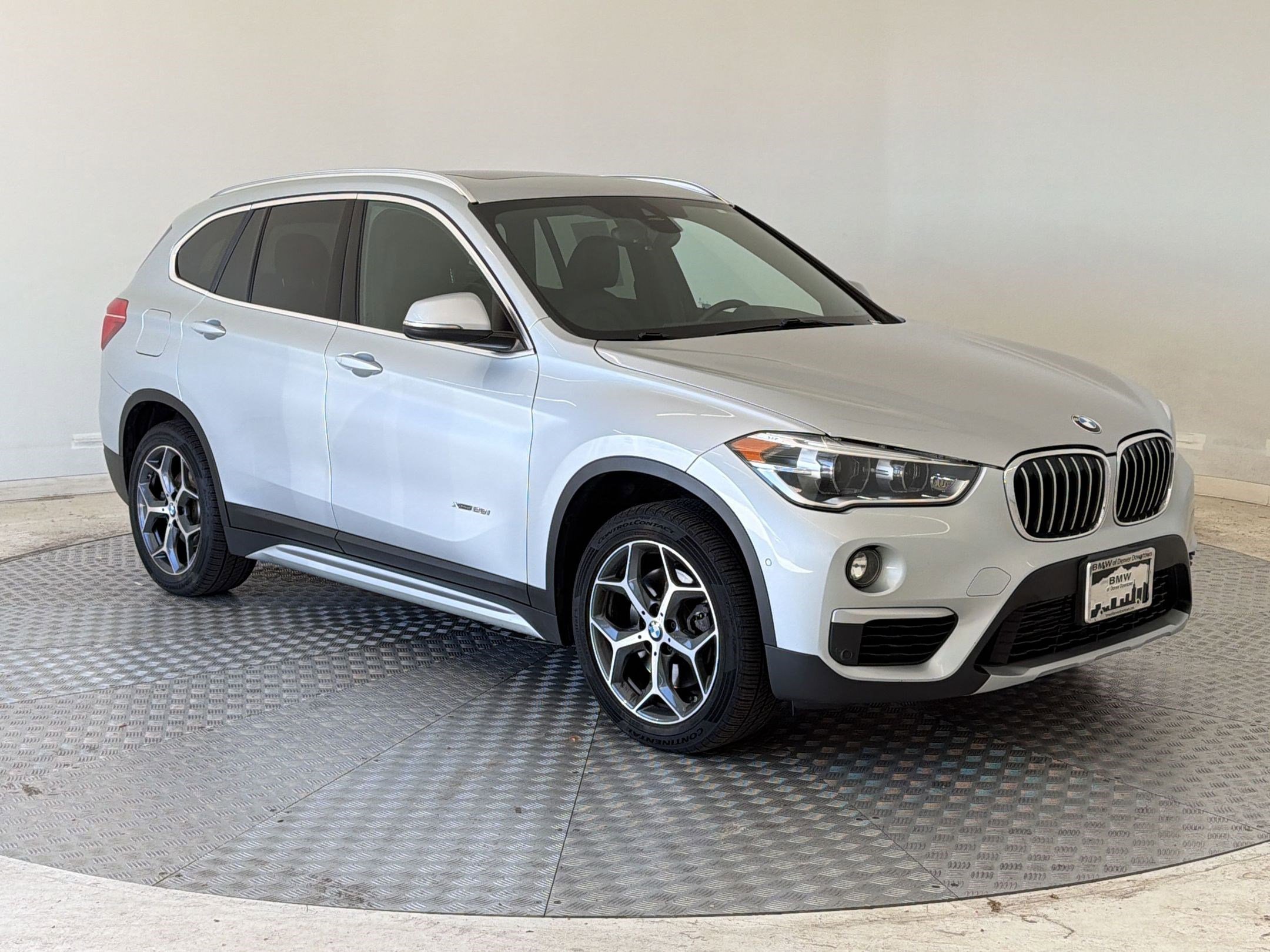 Used 2017 BMW X1 xDrive28i AWD/4WD image 7