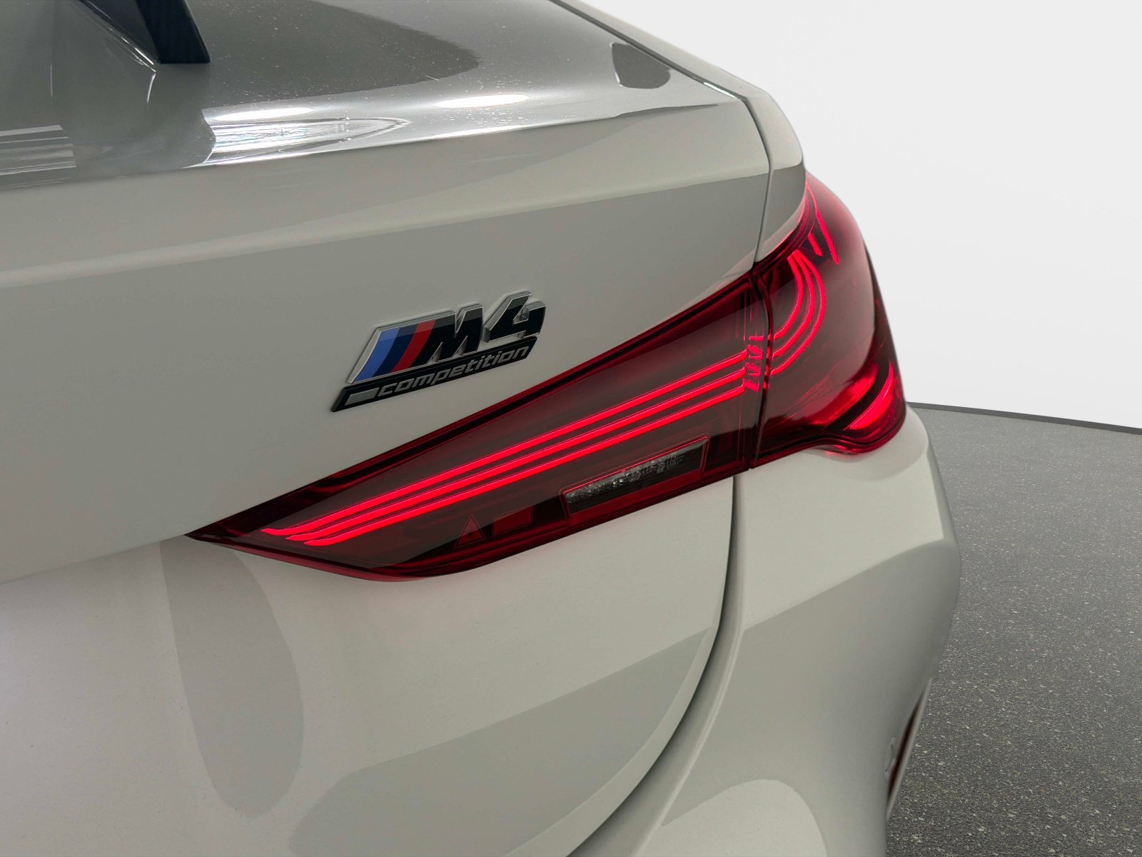 Used 2026 BMW M4 Competition w/ Executive Package RWD image 17