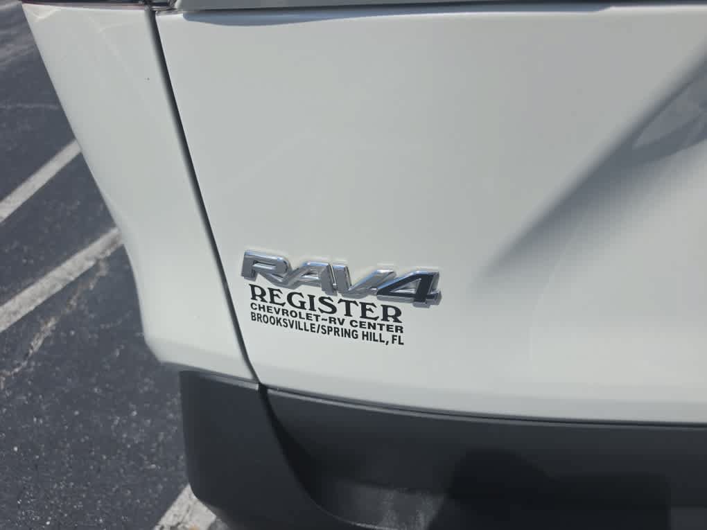 Used 2022 Toyota RAV4 XLE Premium FWD image 15