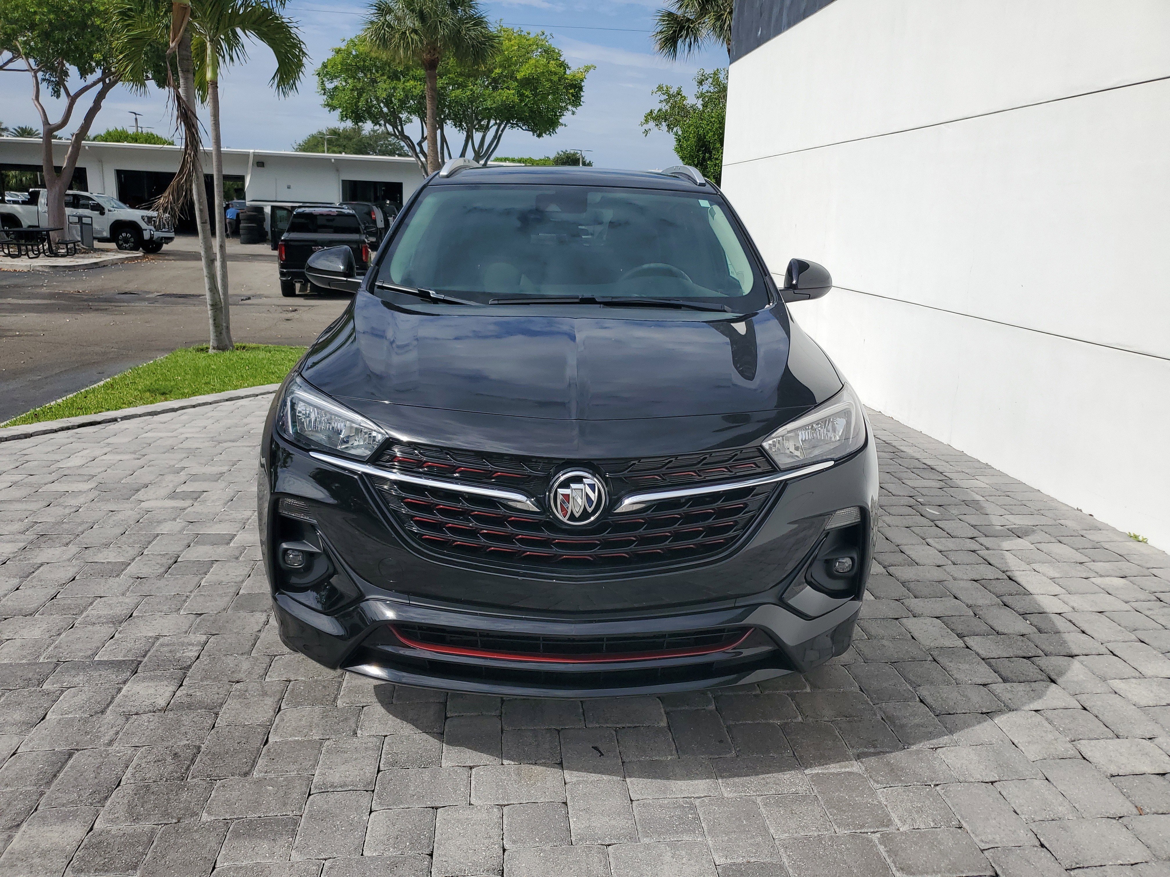 Used 2023 Buick Encore GX Select w/ Sport Touring Package FWD image 2