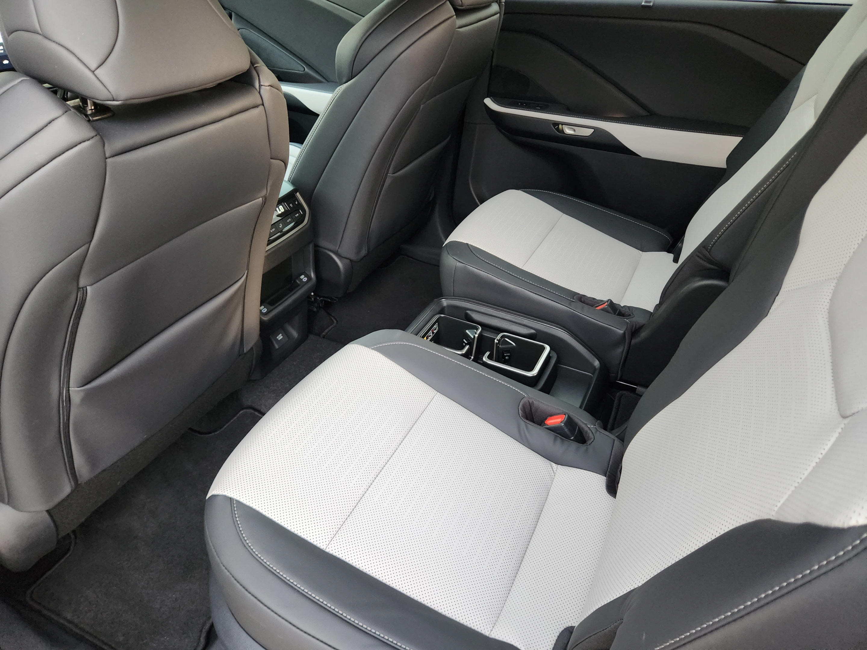 New 2026 Lexus TX 500h AWD w/ Technology Package image 19