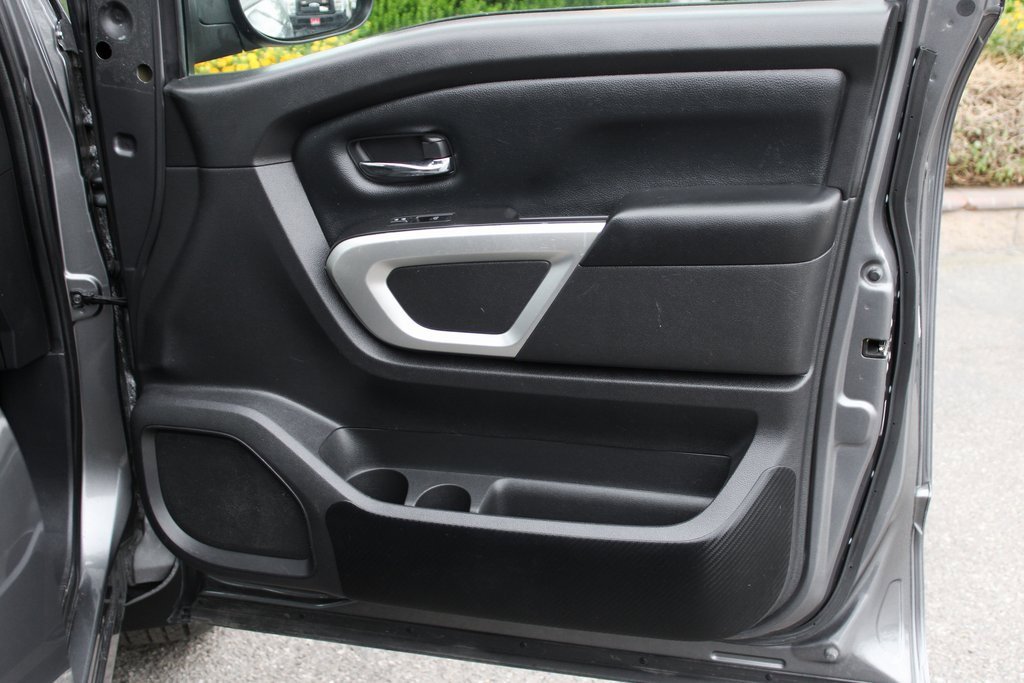 Used 2021 Nissan Titan SV w/ SV Convenience Package image 42