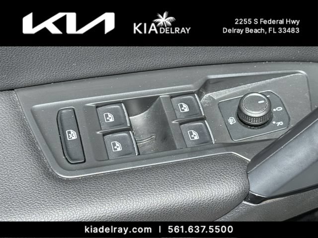 Used 2019 Volkswagen Tiguan SE w/ Panoramic Sunroof Package FWD image 16