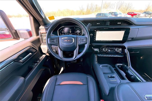 Used 2025 GMC Sierra 3500 AT4 w/ AT4 Premium Plus Package image 9