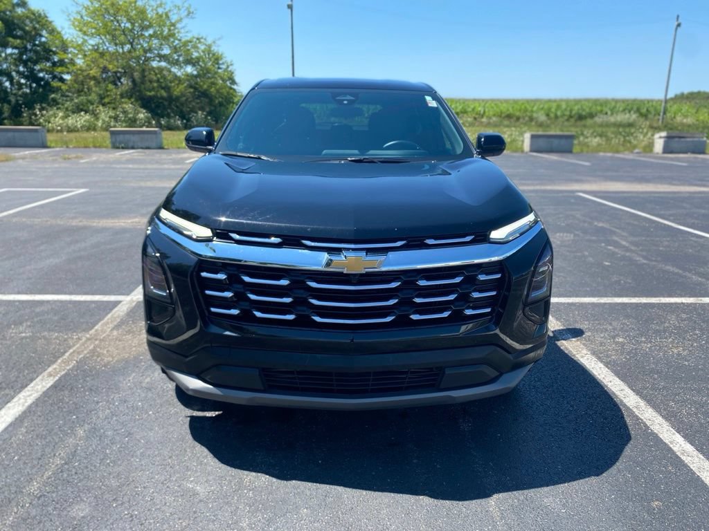 Used 2026 Chevrolet Equinox LT w/ Convenience Package II AWD/4WD image 2