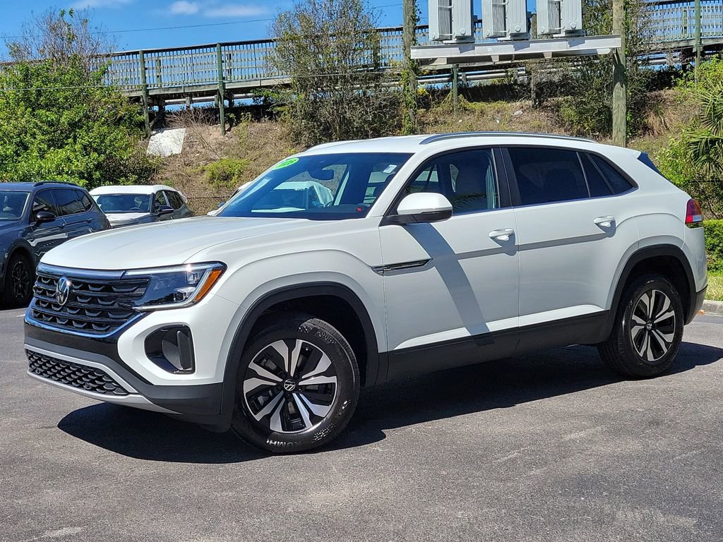 Used 2026 Volkswagen Atlas Cross Sport SE FWD image 1