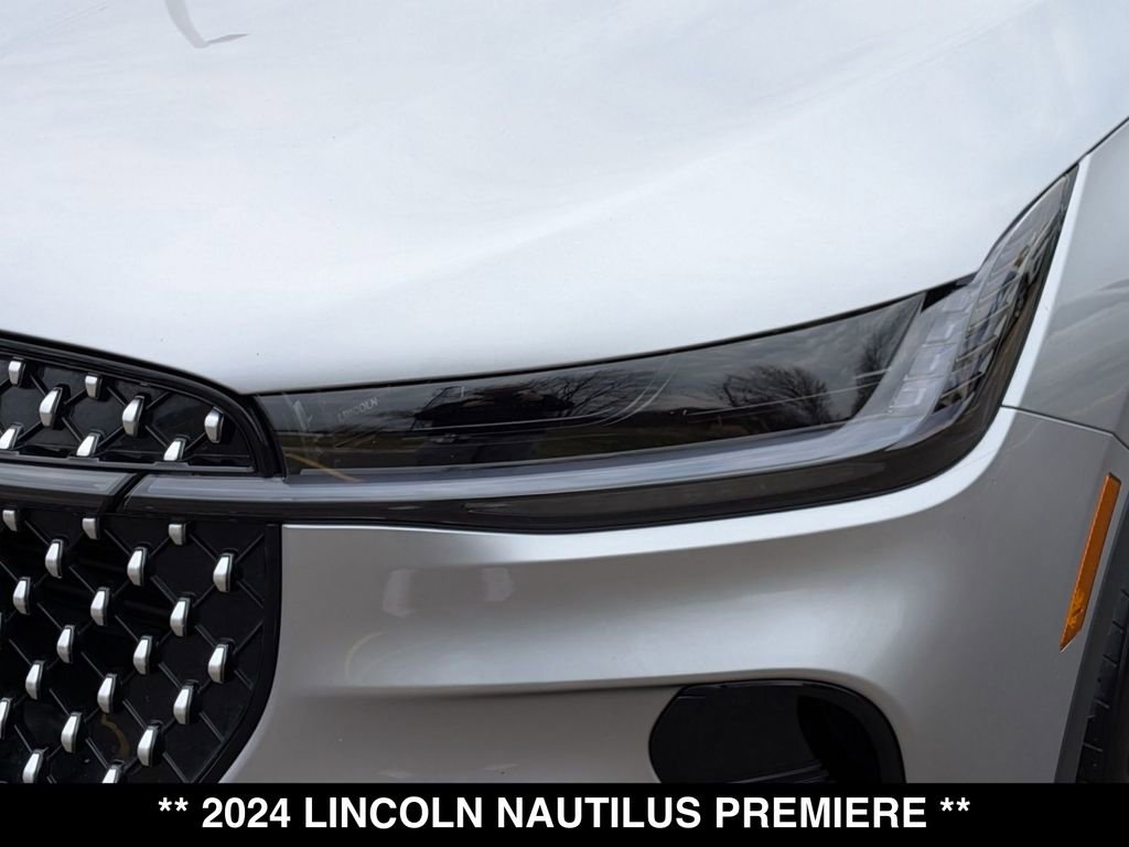 Used 2024 Lincoln Nautilus Premier image 9