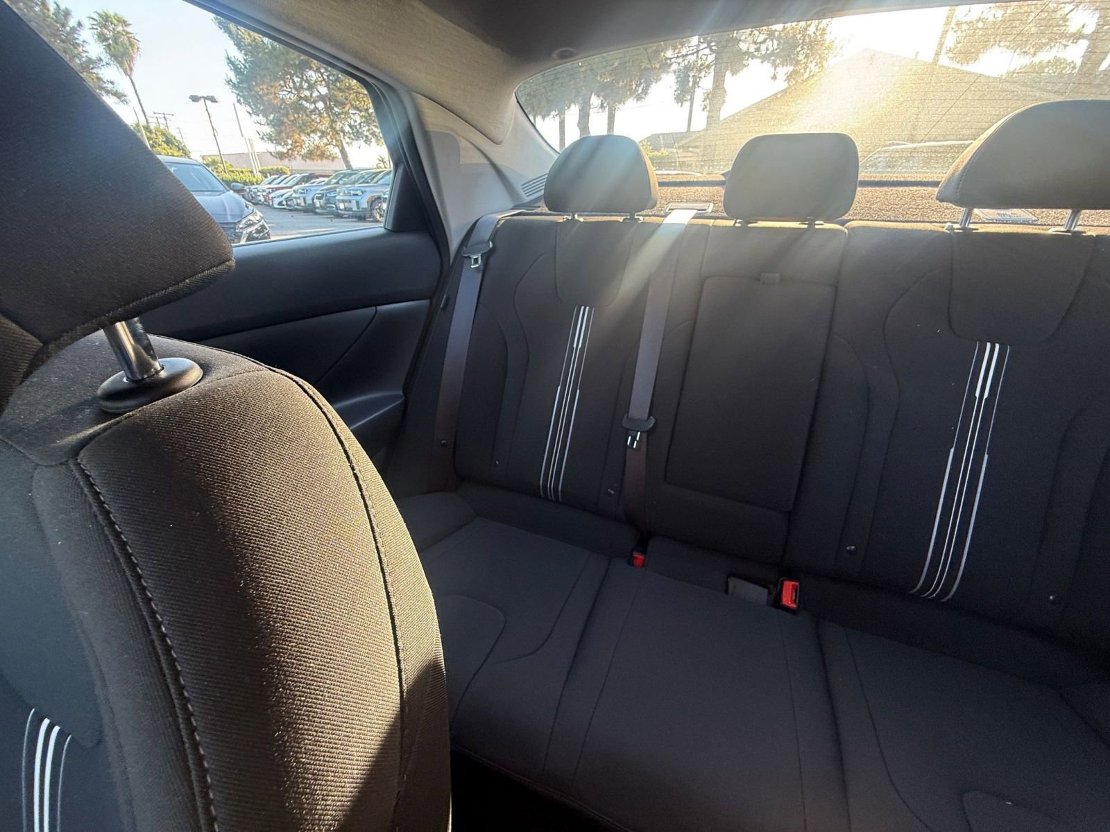 Used 2025 Hyundai Elantra SEL image 40