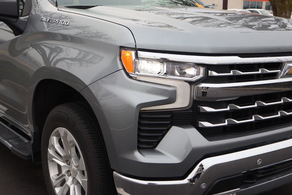 Used 2023 Chevrolet Silverado 1500 LTZ w/ LTZ Premium Package image 4