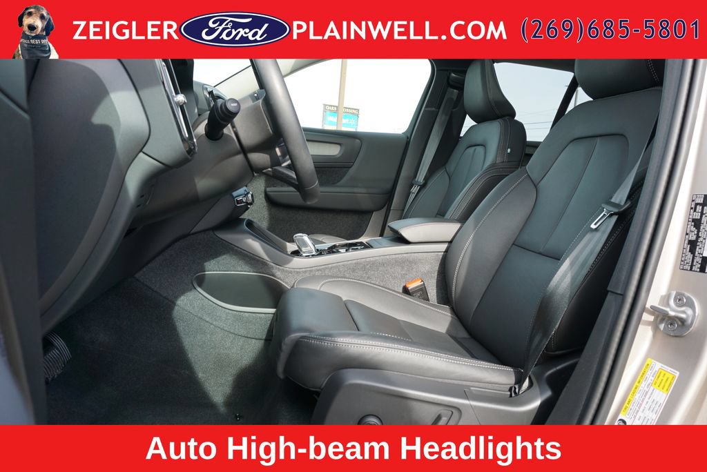 Used 2024 Volvo XC40 B5 Plus w/ Protection Package Premier AWD/4WD image 18