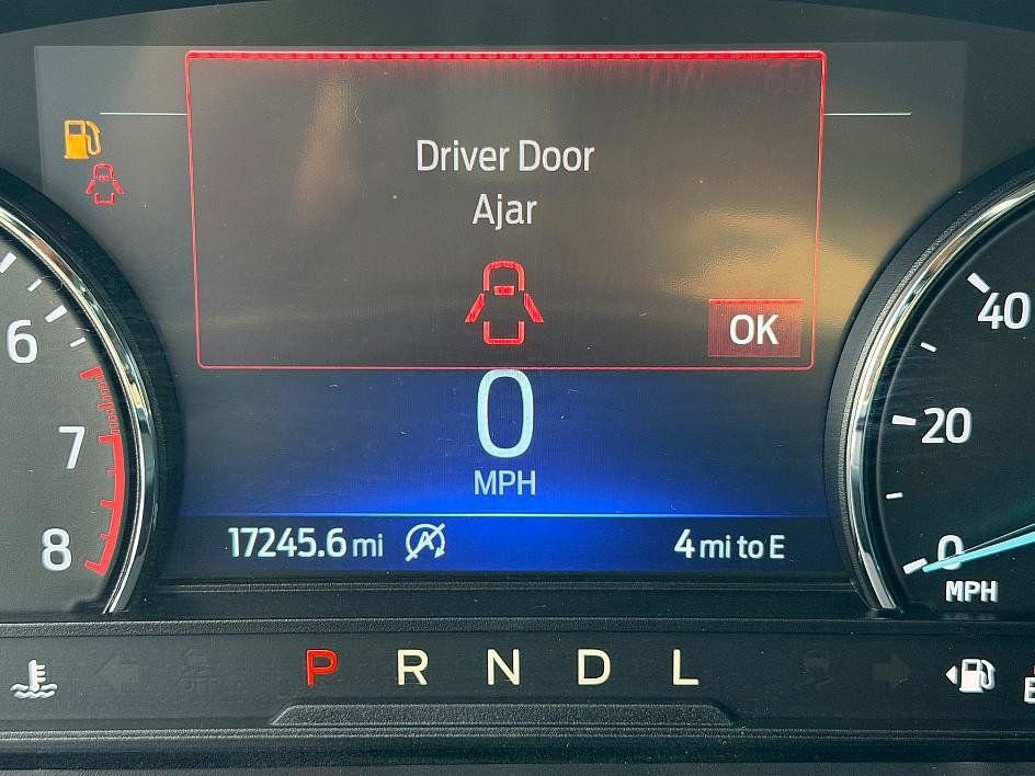 Used 2023 Ford Explorer XLT image 21