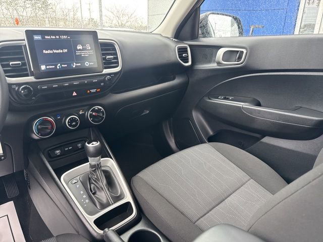 Certified 2026 Hyundai Venue SE image 32