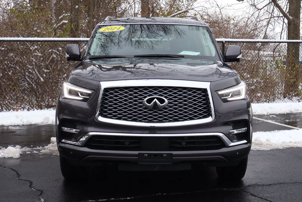 Used 2024 INFINITI QX80 Luxe image 2