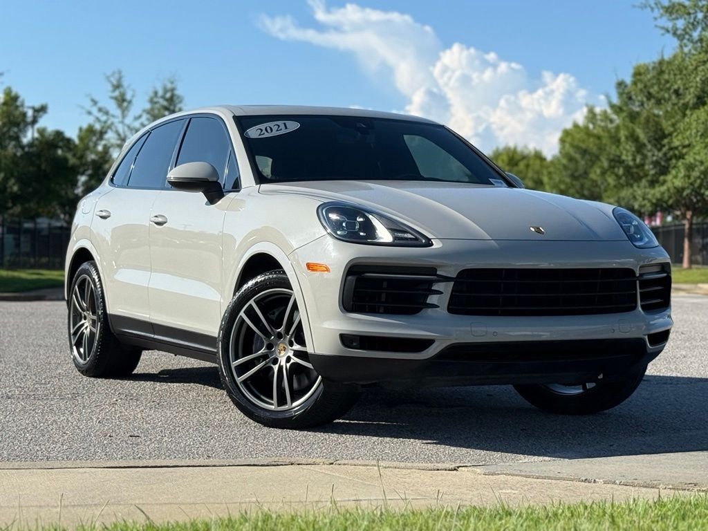 Used 2021 Porsche Cayenne AWD/4WD image 2