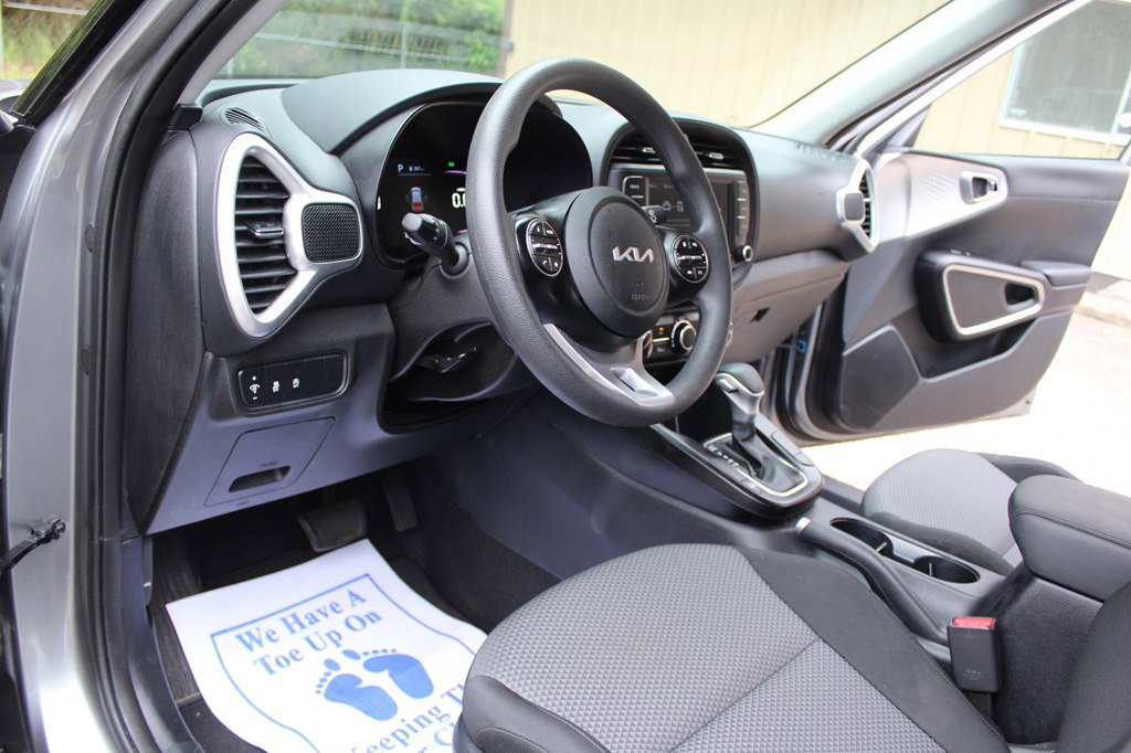 Used 2024 Kia Soul LX w/ Option Group 015 image 23
