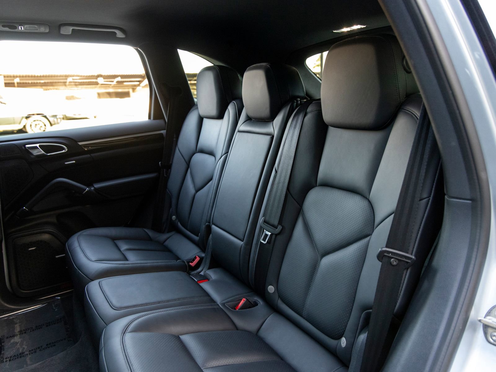 Used 2016 Porsche Cayenne image 47