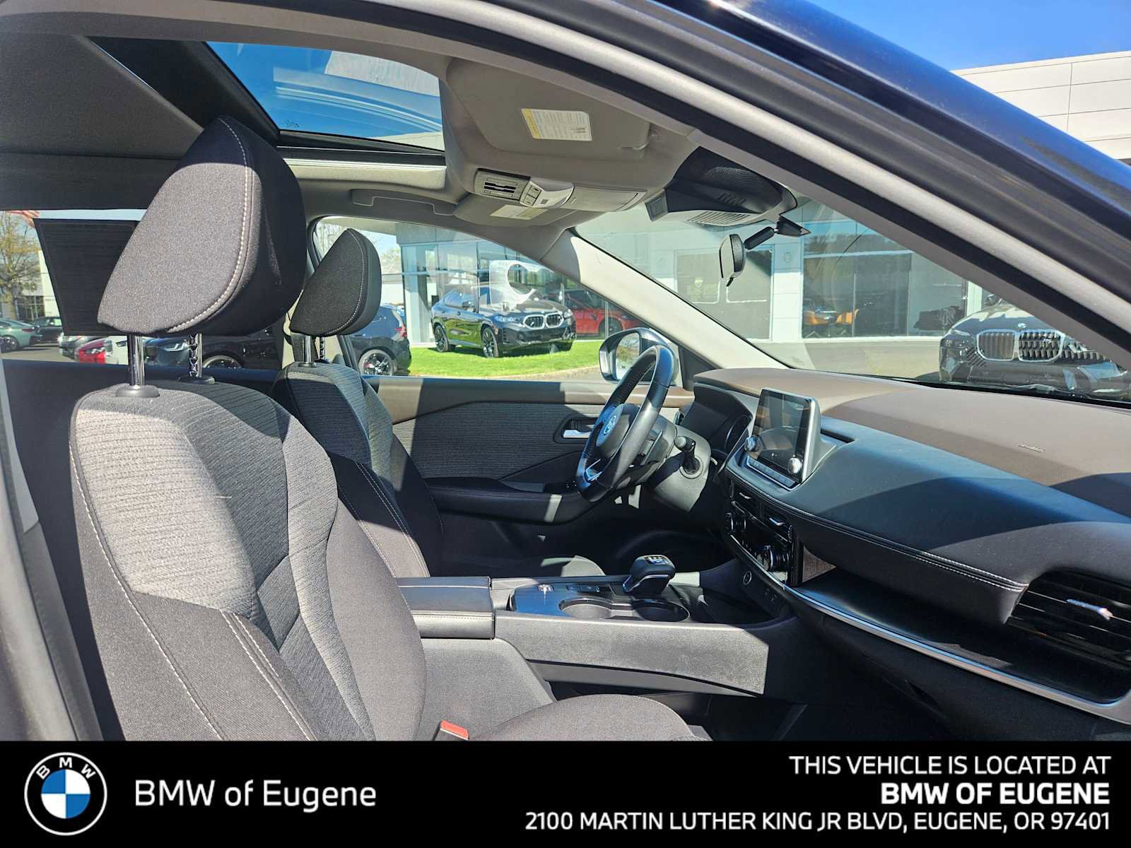 Used 2021 Nissan Rogue SV image 11