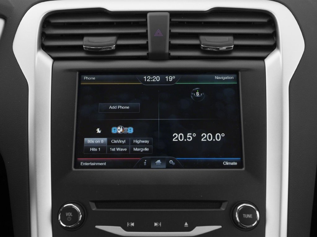 Used 2016 Ford Fusion SE FWD image 15