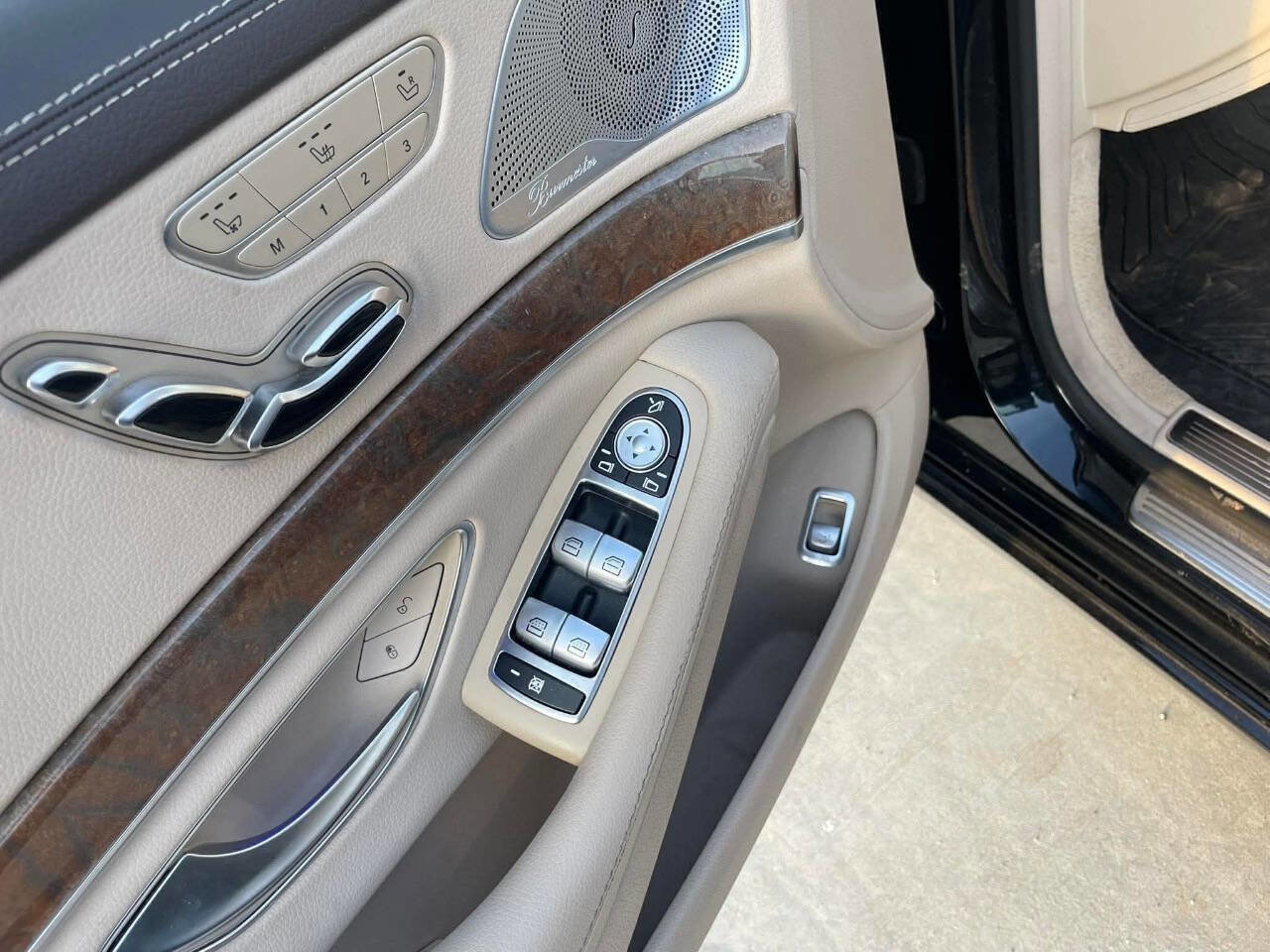 Used 2014 Mercedes-Benz S 550 Sedan image 24
