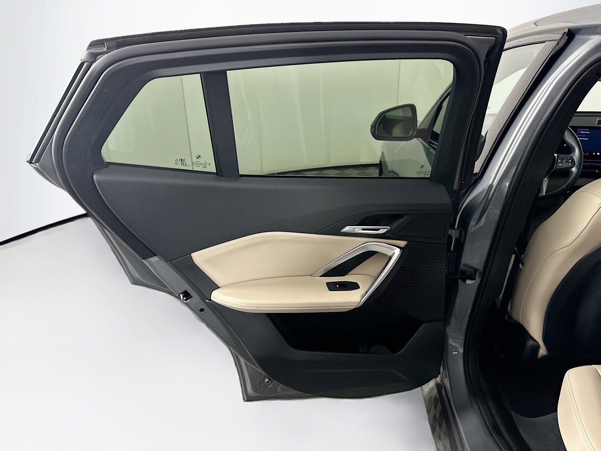 Used 2025 BMW X2 xDrive28i AWD/4WD image 26