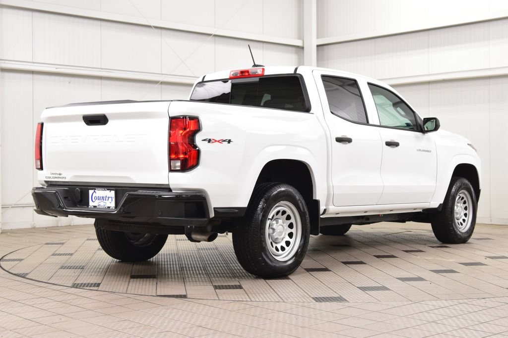 Used 2026 Chevrolet Colorado W/T AWD/4WD image 8
