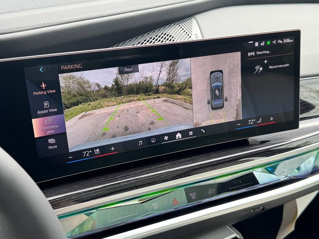 New 2026 BMW 740i xDrive w/ Executive Package AWD/4WD image 8