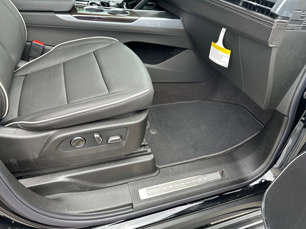 New 2026 Cadillac Escalade ESV Luxury AWD/4WD image 43