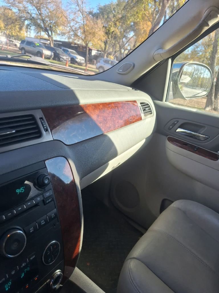 Used 2013 Chevrolet Tahoe LT w/ Texas Edition image 16