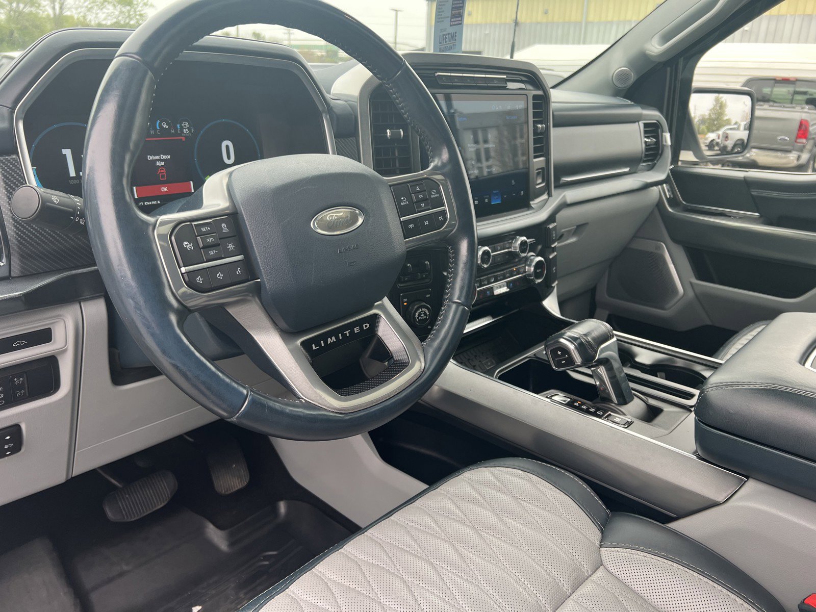 Used 2023 Ford F150 Limited image 15