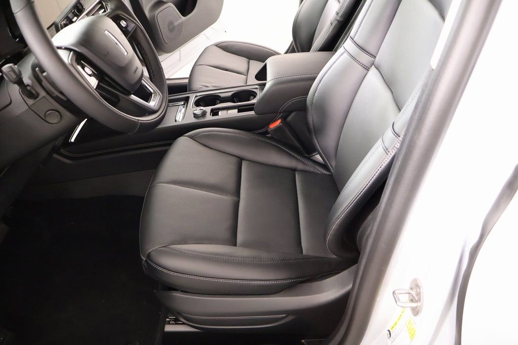 New 2026 Lincoln Corsair Premiere image 12