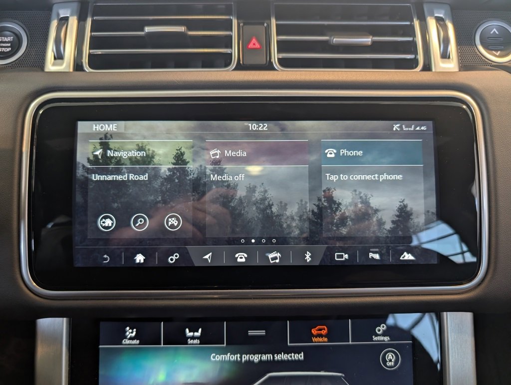 Used 2020 Land Rover Range Rover HSE image 20