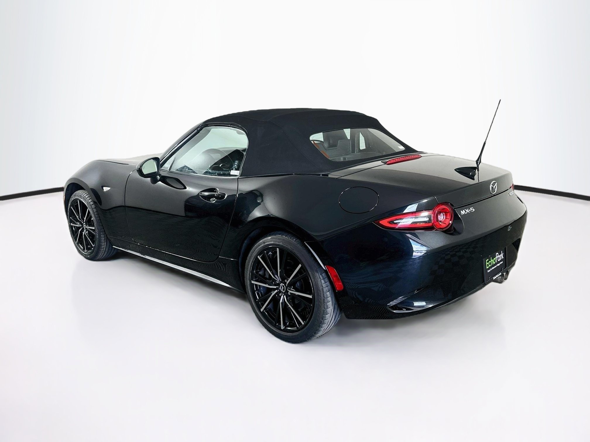 Used 2024 MAZDA MX-5 Miata Grand Touring RWD image 5