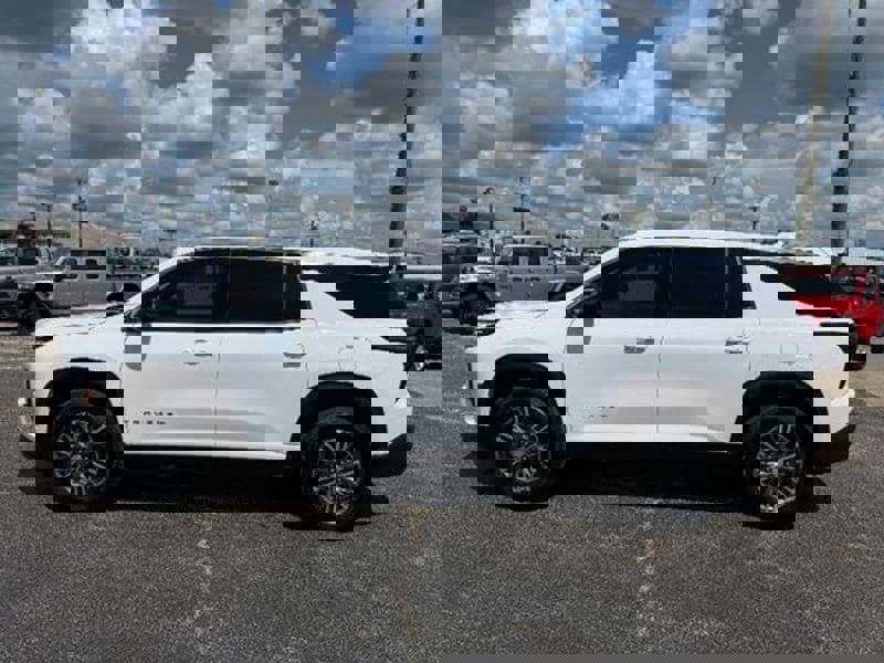 Used 2024 Chevrolet Traverse LS image 52