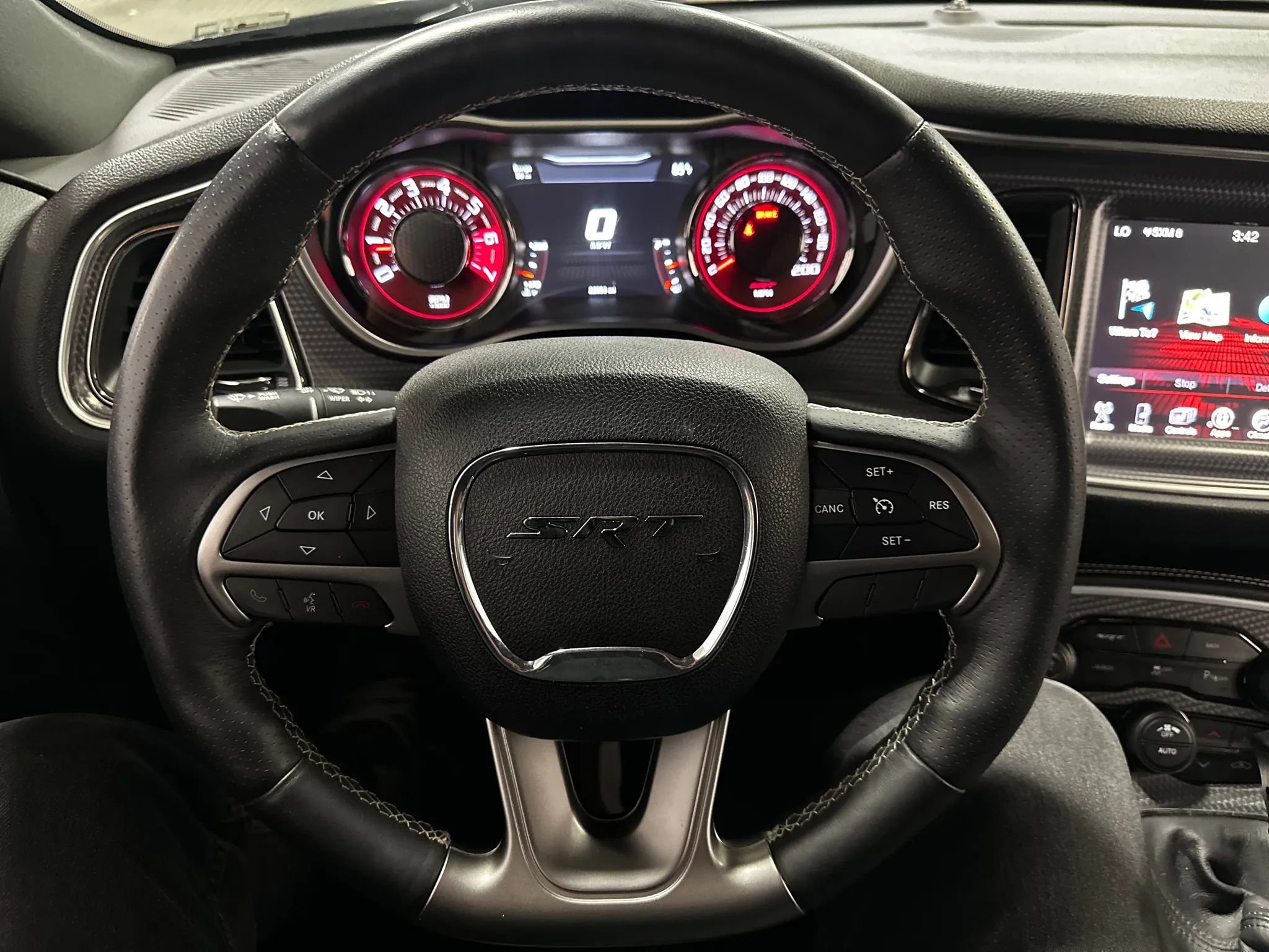 Used 2016 Dodge Challenger SRT Hellcat image 21