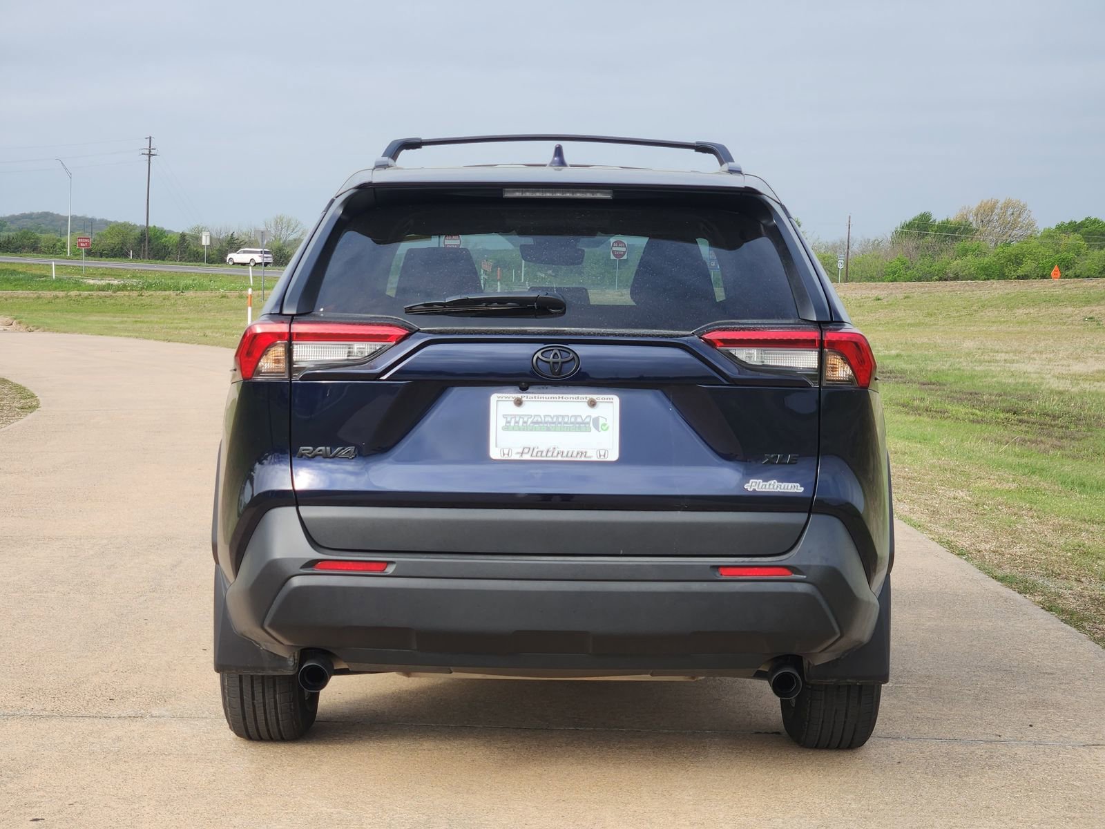 Used 2024 Toyota RAV4 XLE image 8