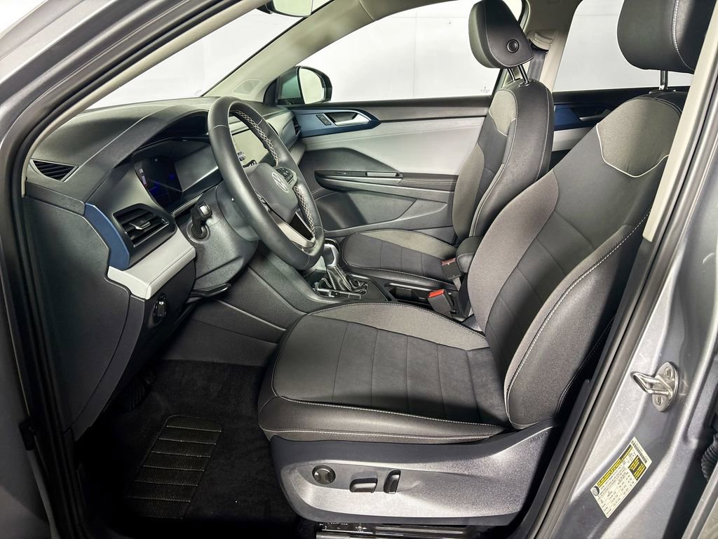 Used 2024 Volkswagen Taos SE image 11