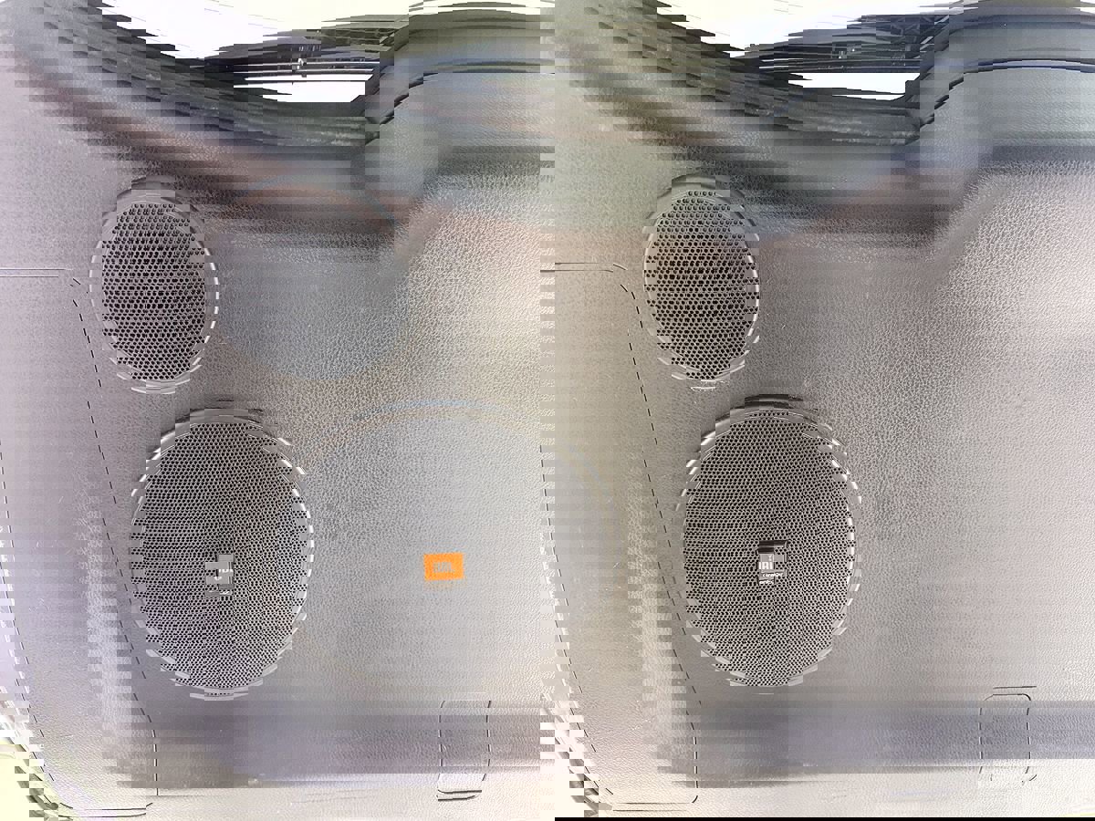 Used 2018 Toyota Highlander Limited image 16