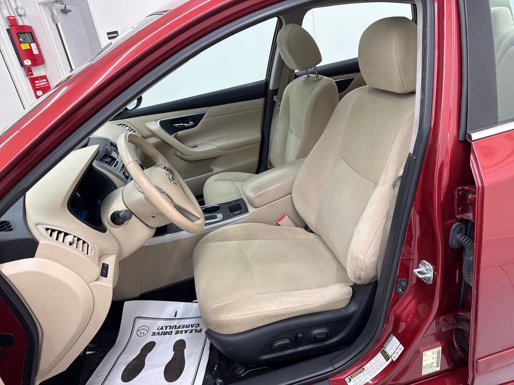Used 2015 Nissan Altima 2.5 SV w/ Convenience Package FWD image 13