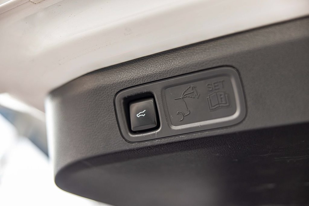 Used 2024 Ford Expedition Limited AWD/4WD image 16
