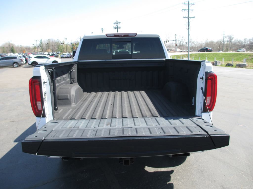 Used 2021 GMC Sierra 1500 AT4 w/ Technology Package image 7