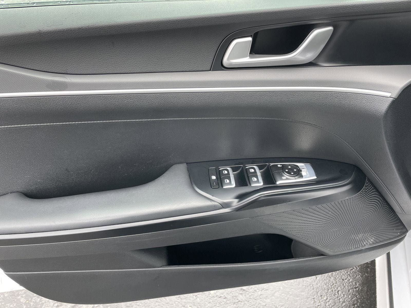 Used 2022 Kia K5 LXS image 22