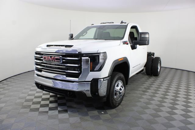 New 2026 GMC Sierra 3500 SLE w/ SLE Convenience Package AWD/4WD image 15